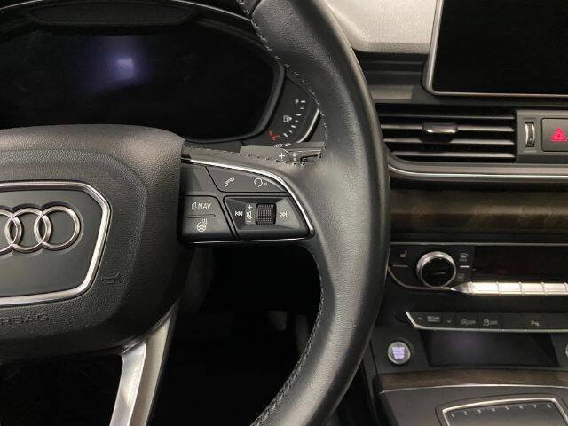 Used 2018 Audi Q5 2.0T Premium Plus w/ Premium Plus Package AWD/4WD image 24