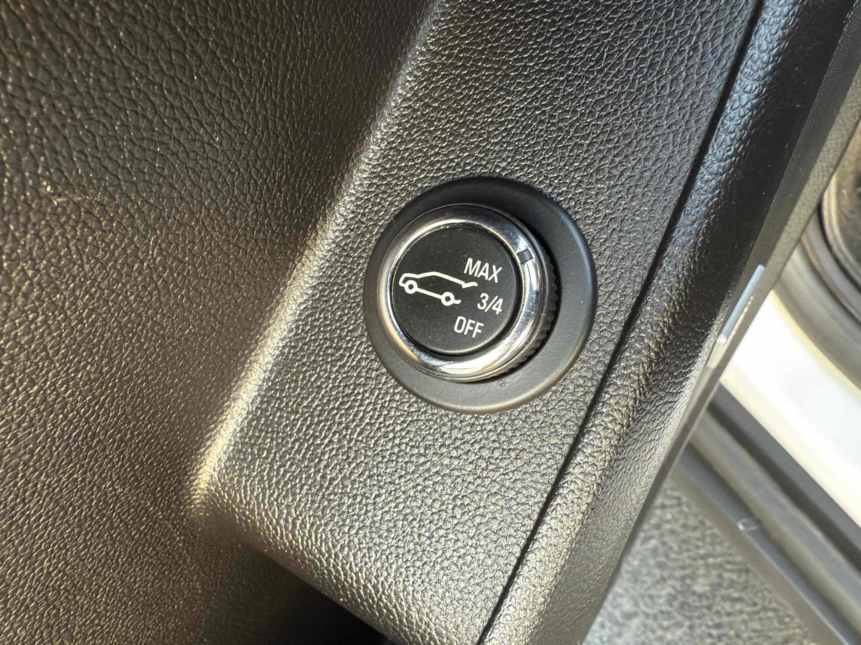 Used 2019 Chevrolet Traverse LT w/ LT Premium Package image 34