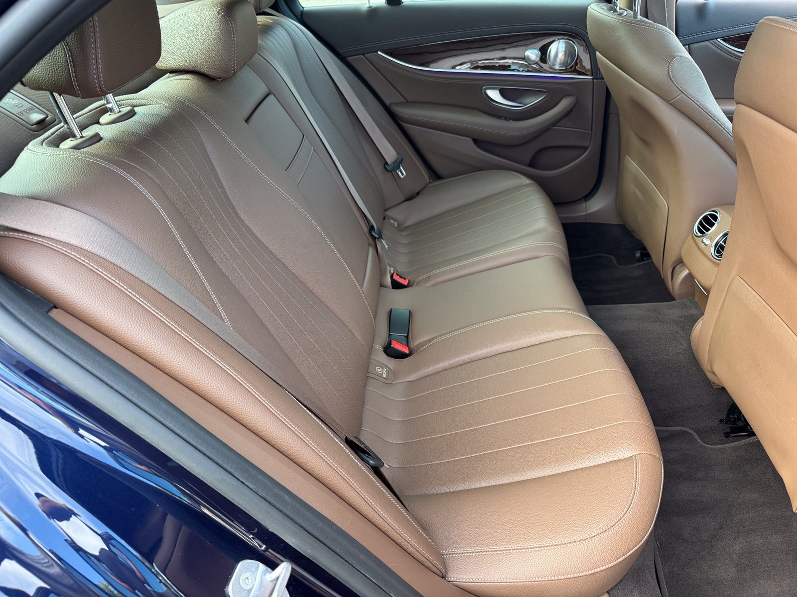 Used 2017 Mercedes-Benz E 300 image 8