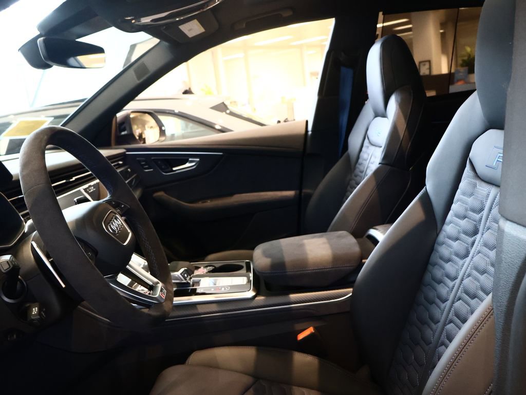 New 2026 Audi RS Q8 performance image 15