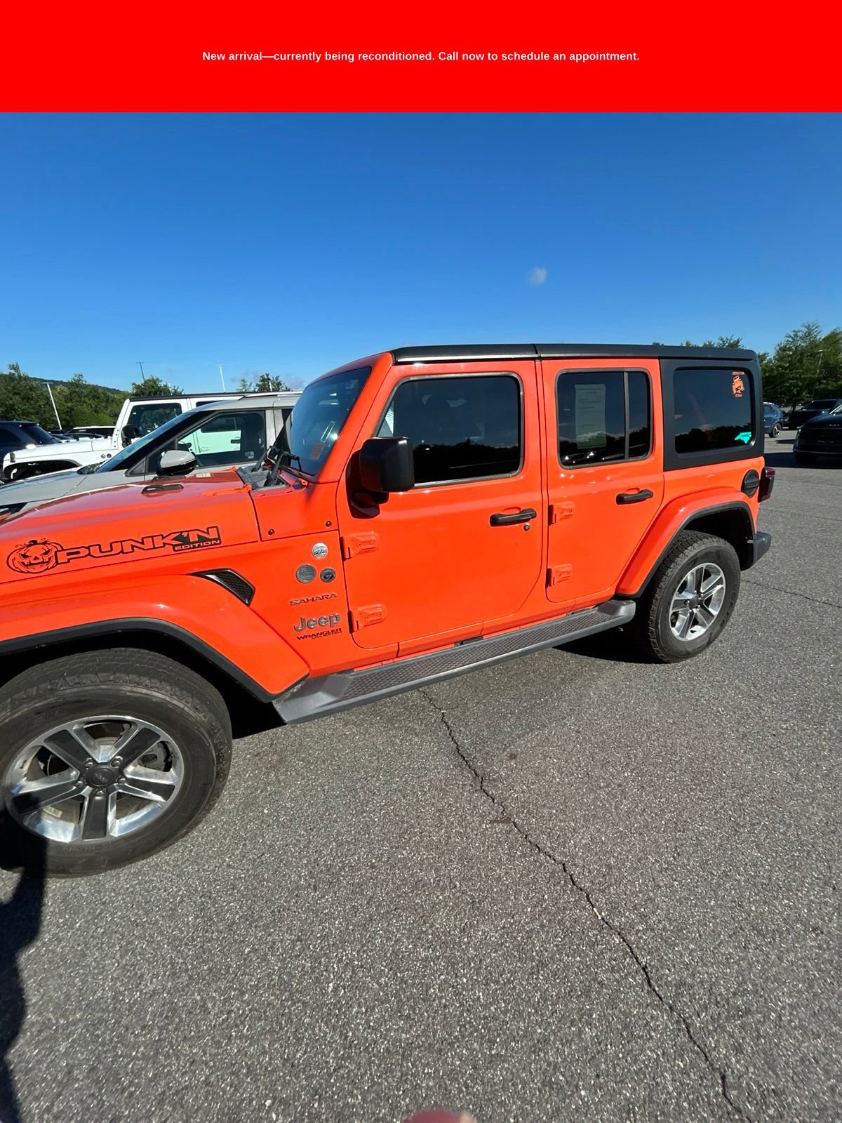 Used 2018 Jeep Wrangler Unlimited Sahara AWD/4WD image 7