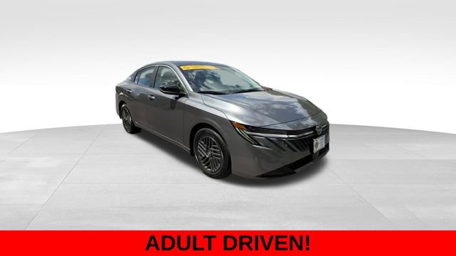 Used 2026 Nissan Sentra SV w/ Floor Mat Package FWD image 2