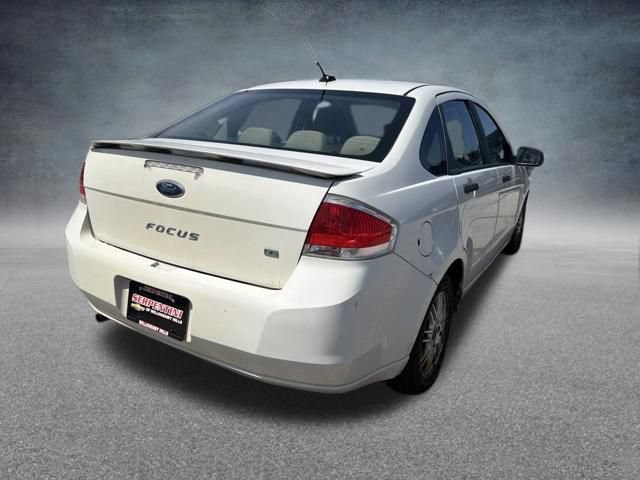 Used 2010 Ford Focus SE FWD image 6