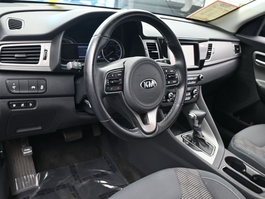 Used 2019 Kia Niro LX image 12