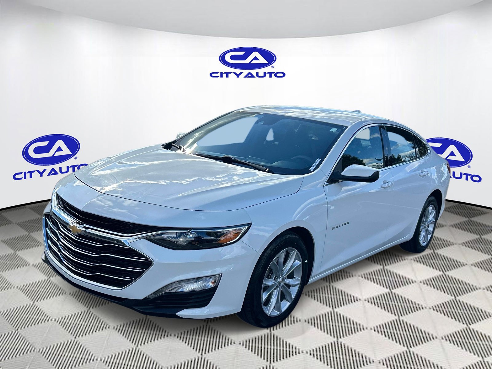 Used 2025 Chevrolet Malibu LT FWD image 8
