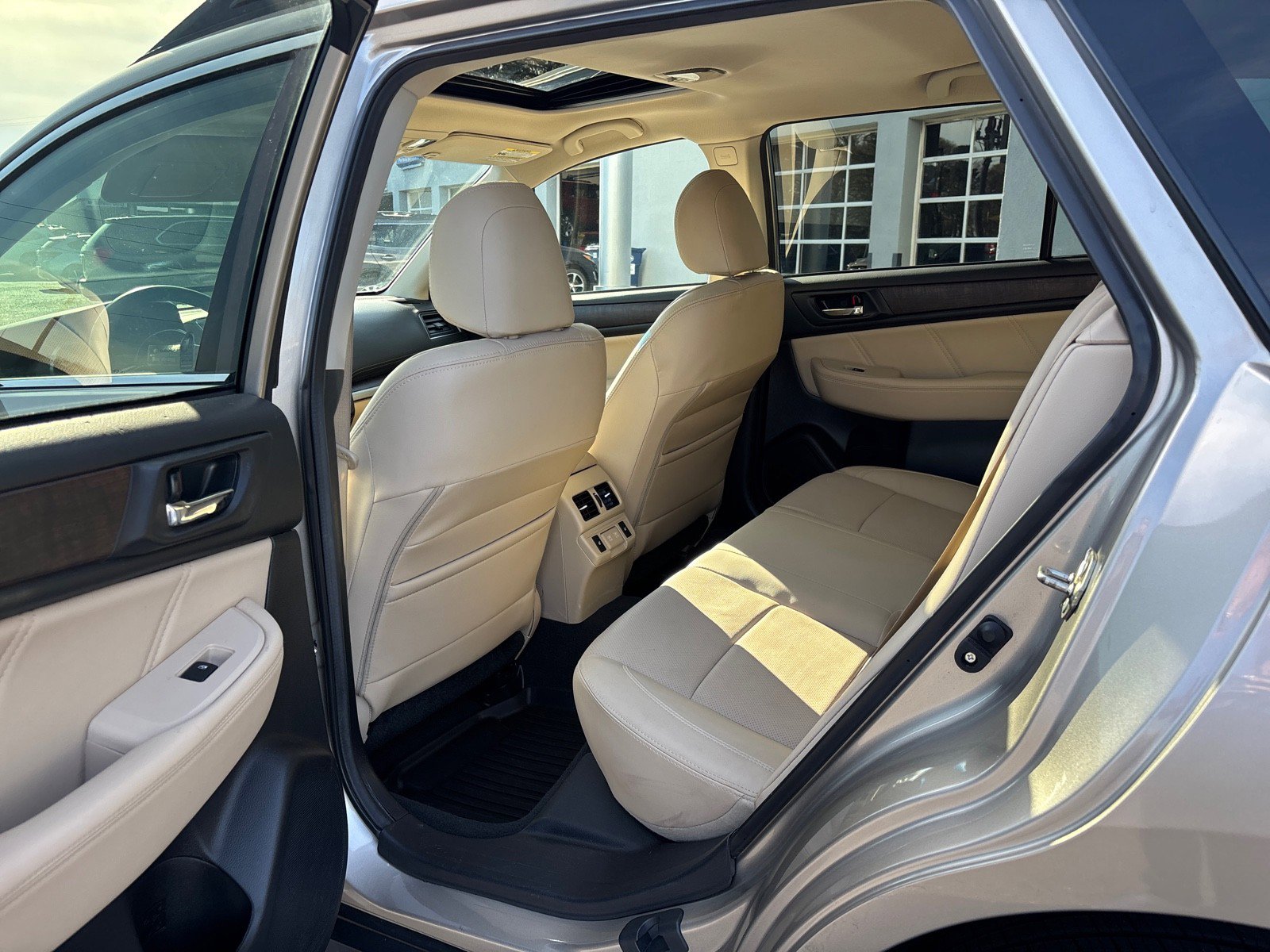 Used 2019 Subaru Outback 2.5i Limited w/ Popular Package #2 image 34