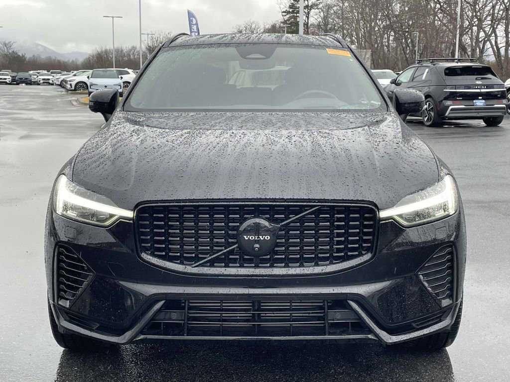 Used 2024 Volvo XC60 T8 Ultimate w/ Climate Package image 23