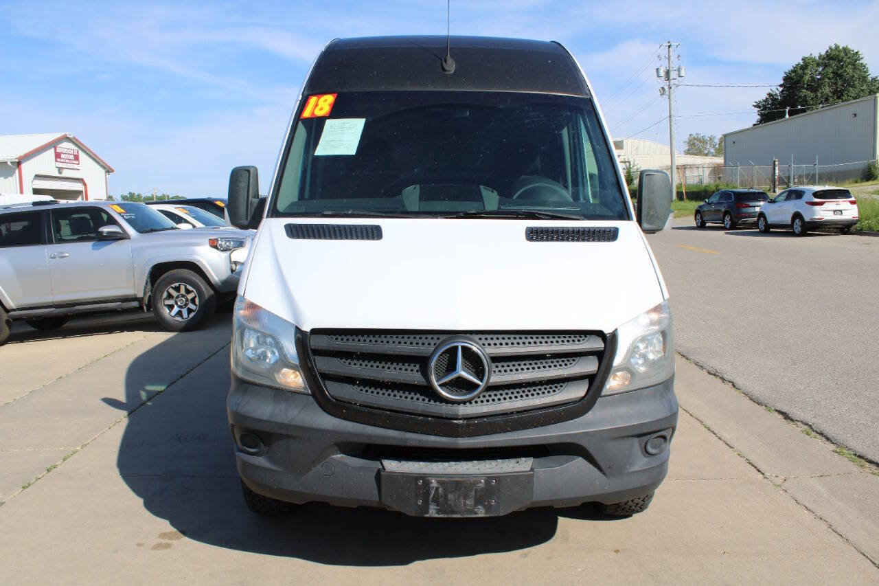 Used 2018 Mercedes-Benz Sprinter 2500 image 2