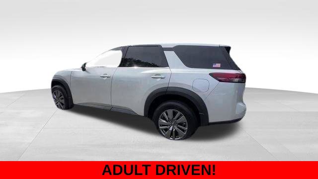 Used 2025 Nissan Pathfinder S AWD/4WD image 3