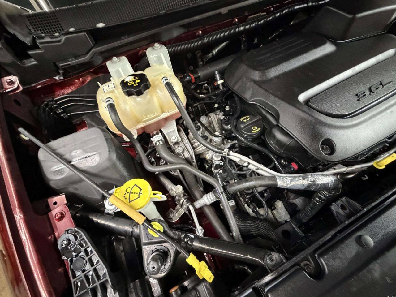 Used 2019 Chrysler Pacifica Touring Plus FWD image 28