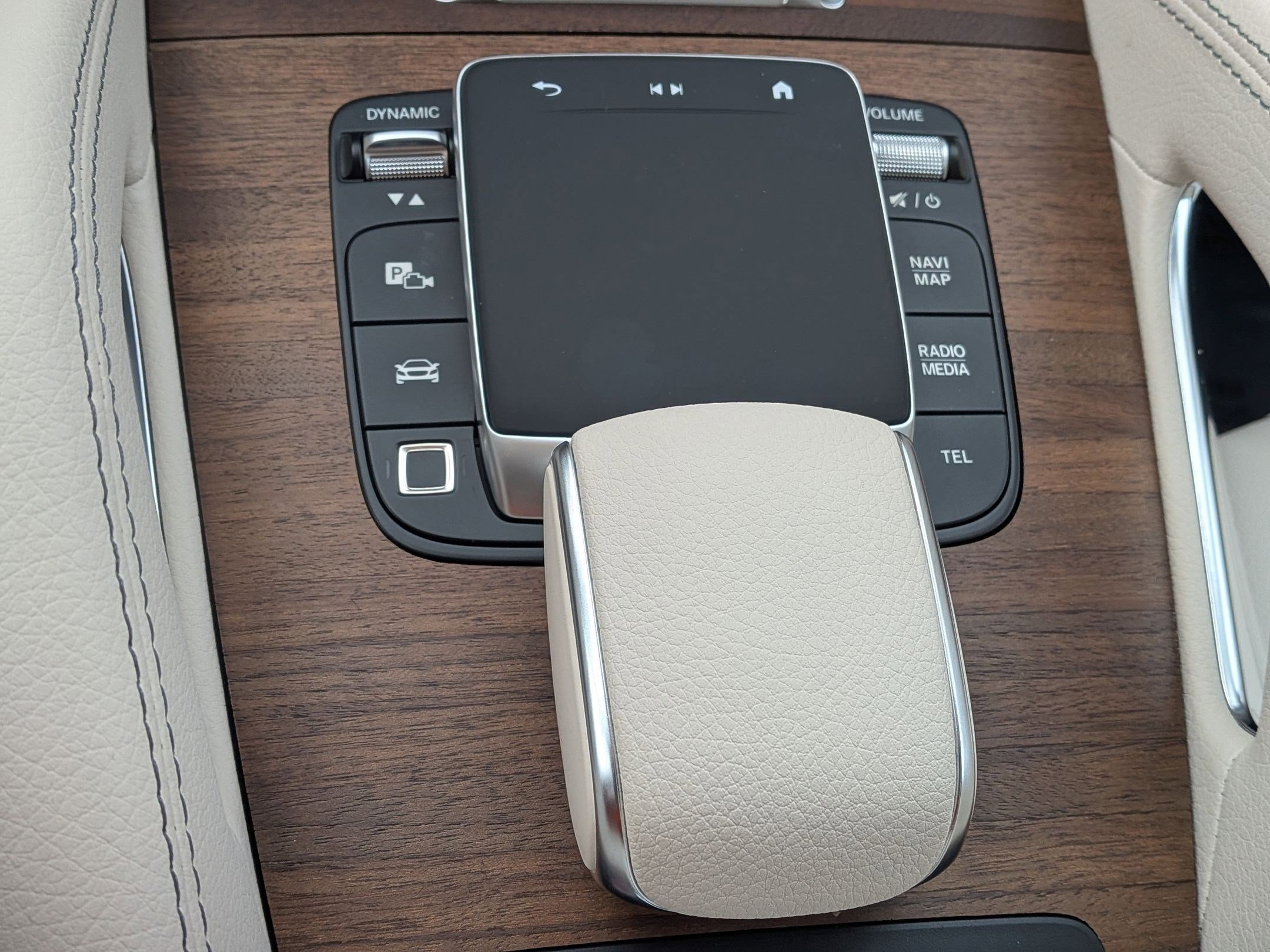 Certified 2025 Mercedes-Benz GLS 450 4MATIC image 25