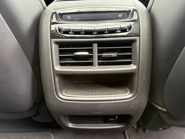 Used 2018 Cadillac XT5 Premium Luxury AWD/4WD image 19