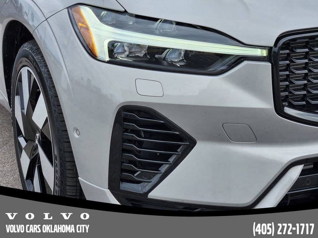 Certified 2025 Volvo XC60 T8 Plus w/ Protection Package Premier image 7