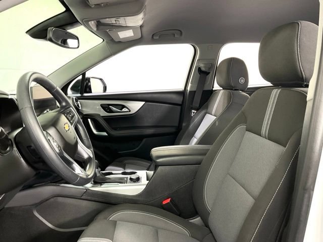 Used 2025 Chevrolet Blazer LT w/ Convenience Package FWD image 24