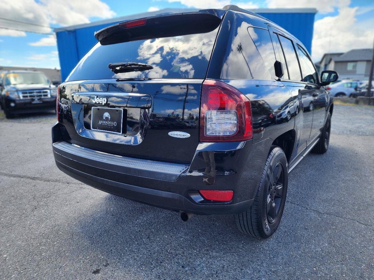 Used 2015 Jeep Compass Latitude FWD image 7