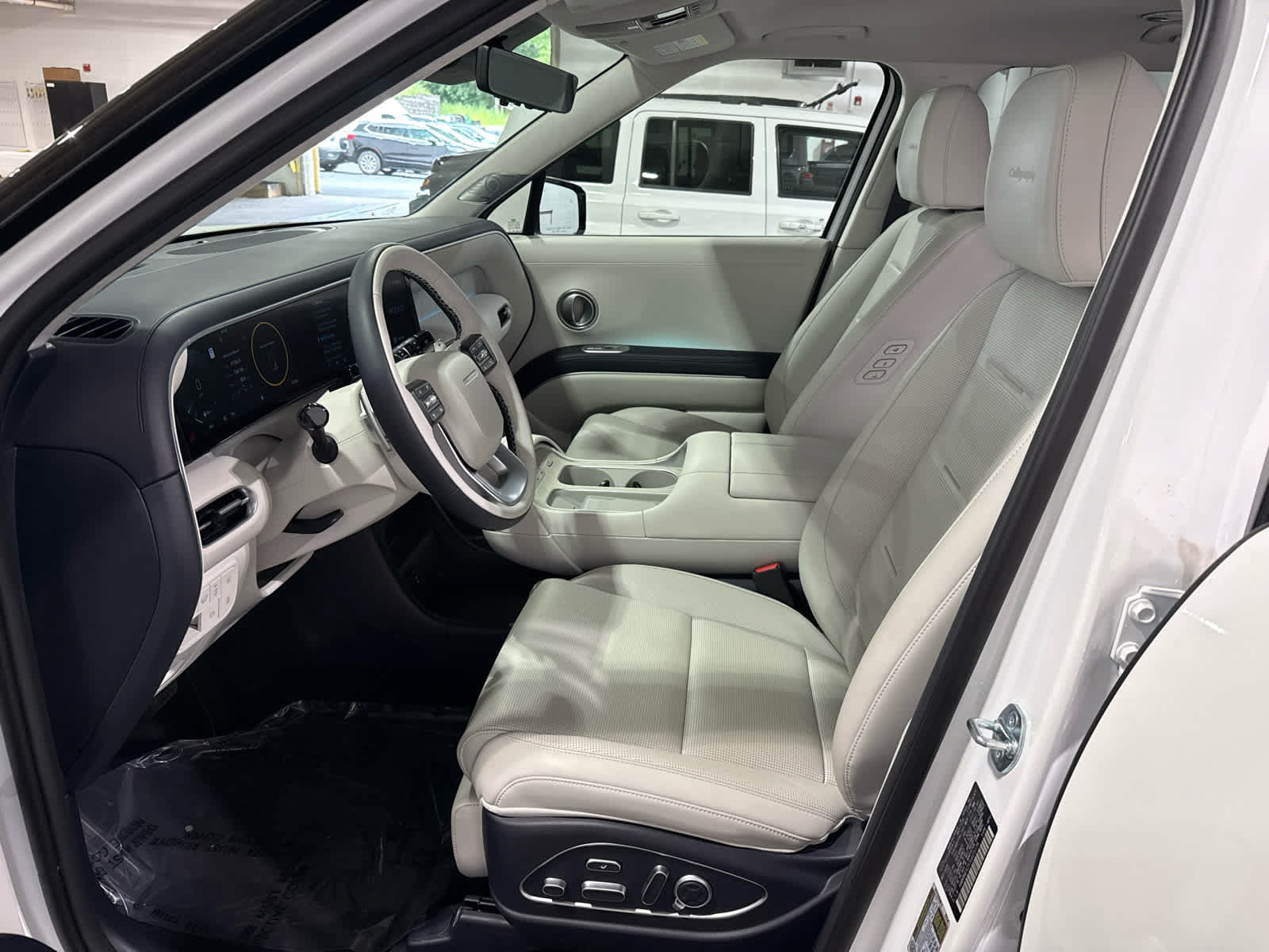 Used 2026 Hyundai Palisade Calligraphy AWD/4WD image 4