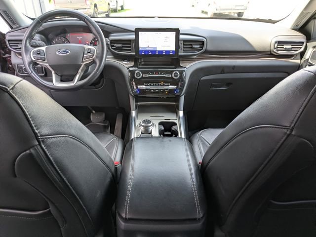 Used 2022 Ford Explorer Limited w/ Equipment Group 301A image 28