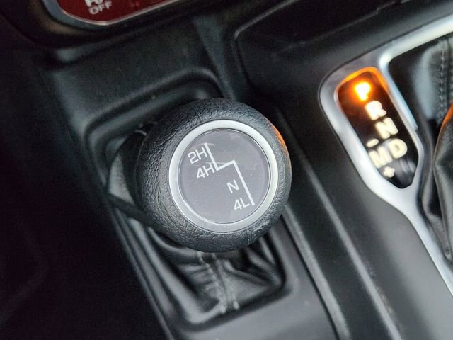 Certified 2024 Jeep Gladiator Willys image 20