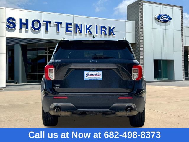 Used 2021 Ford Explorer XLT w/ Equipment Group 202A image 6