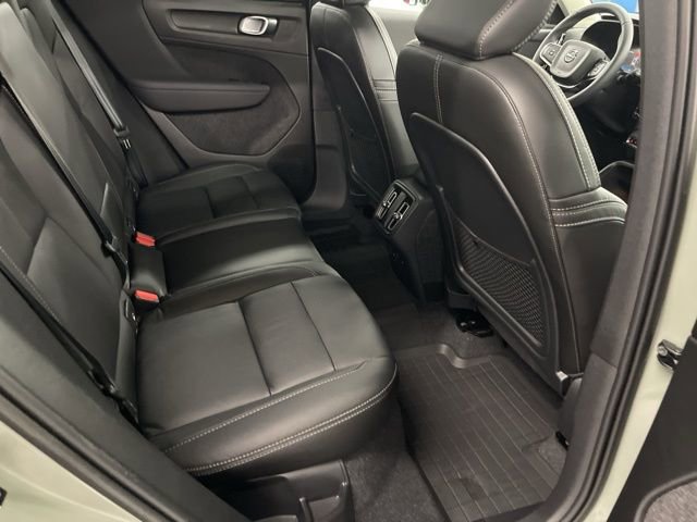 Used 2023 Volvo XC40 B5 Plus w/ Driver Assist Package image 34