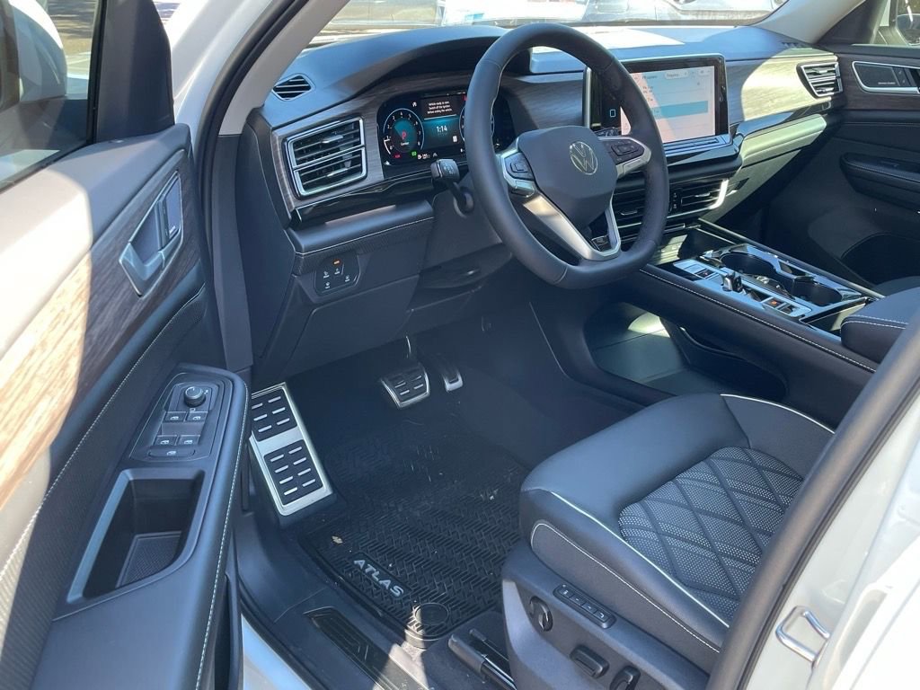 New 2026 Volkswagen Atlas SEL Premium R-Line AWD/4WD image 4