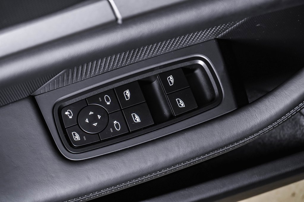 New 2025 Porsche Taycan 4 Cross Turismo image 26