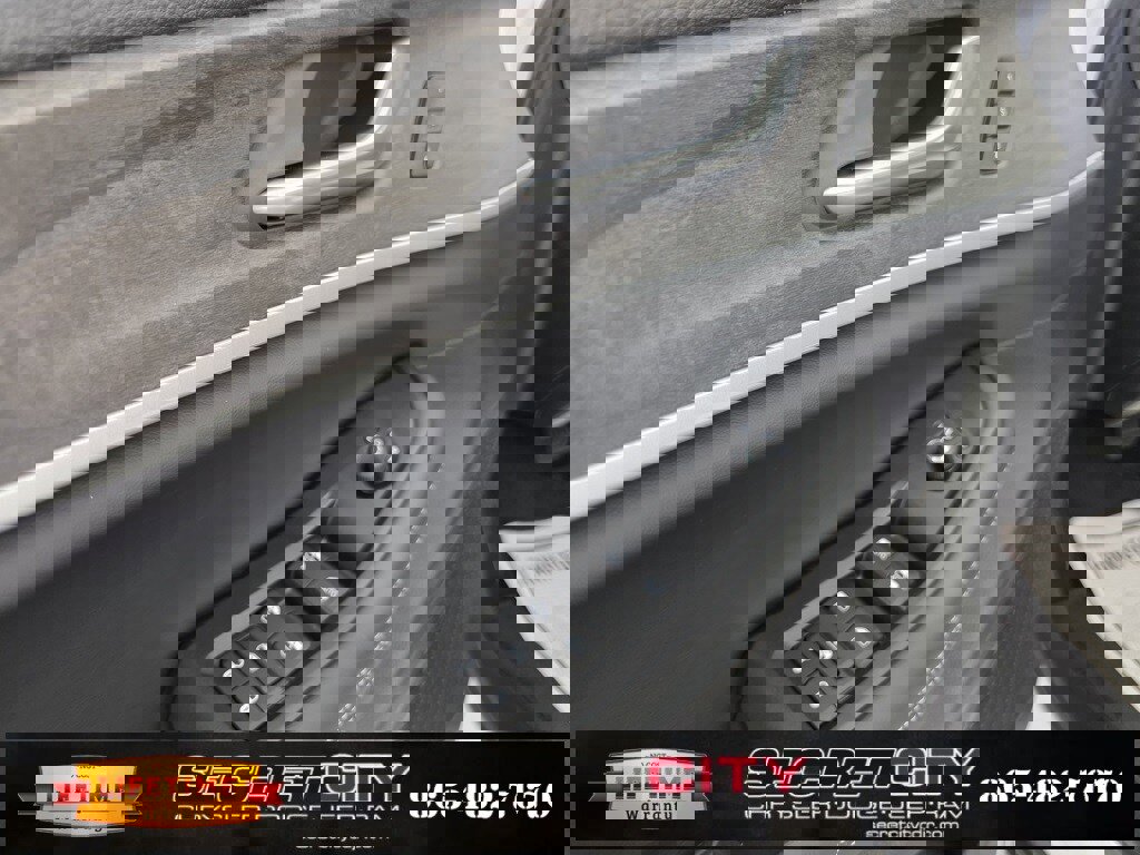 New 2025 Jeep Grand Cherokee Limited w/ Black Appearance Package image 12