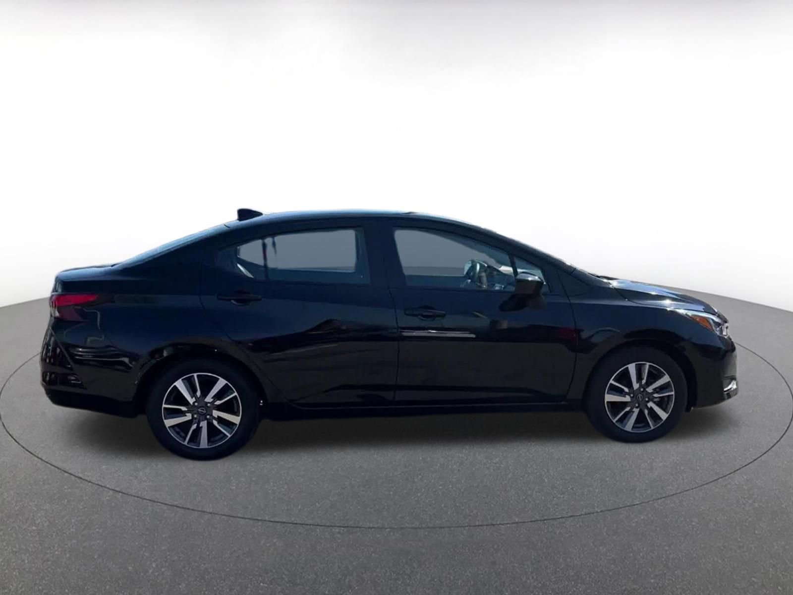 Used 2025 Nissan Versa SV image 15