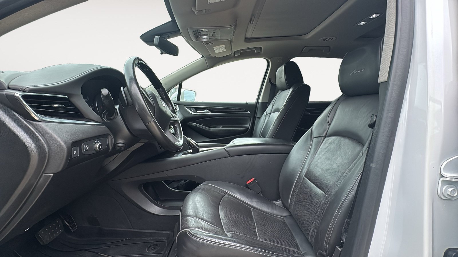 Used 2020 Buick Enclave Avenir w/ Avenir Technology Package FWD image 9