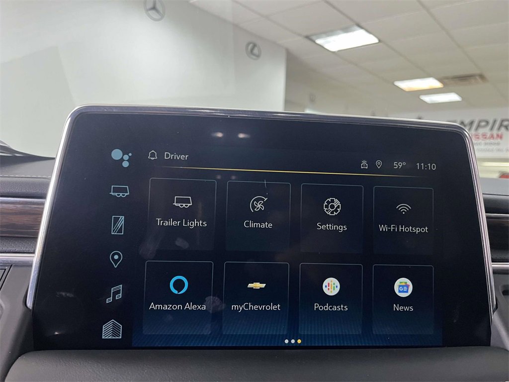 Used 2024 Chevrolet Suburban Premier image 17