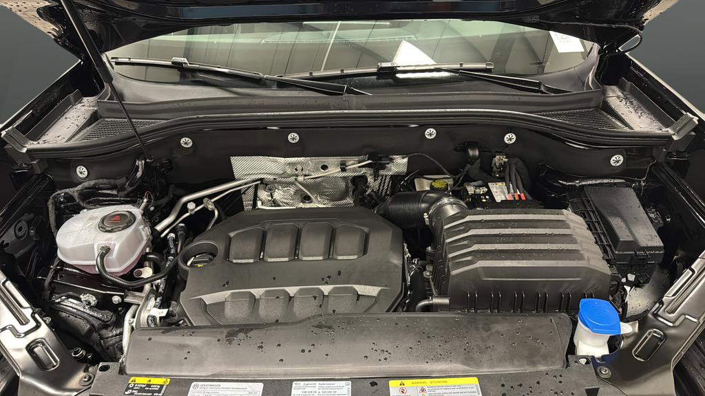 Used 2025 Volkswagen Atlas SE image 27