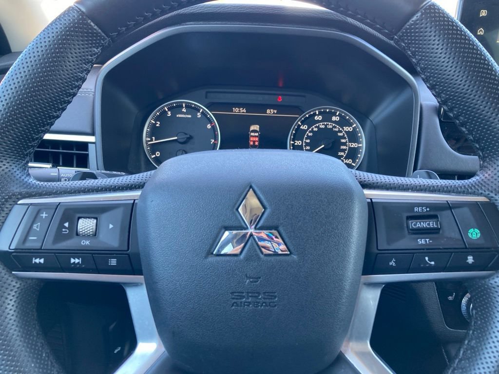 Used 2025 Mitsubishi Outlander SE FWD image 19