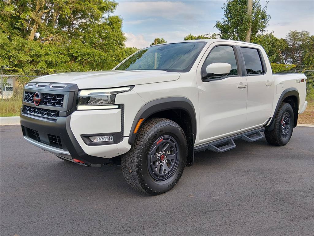 Certified 2025 Nissan Frontier PRO-4X w/ Pro Convenience Package AWD/4WD image 7