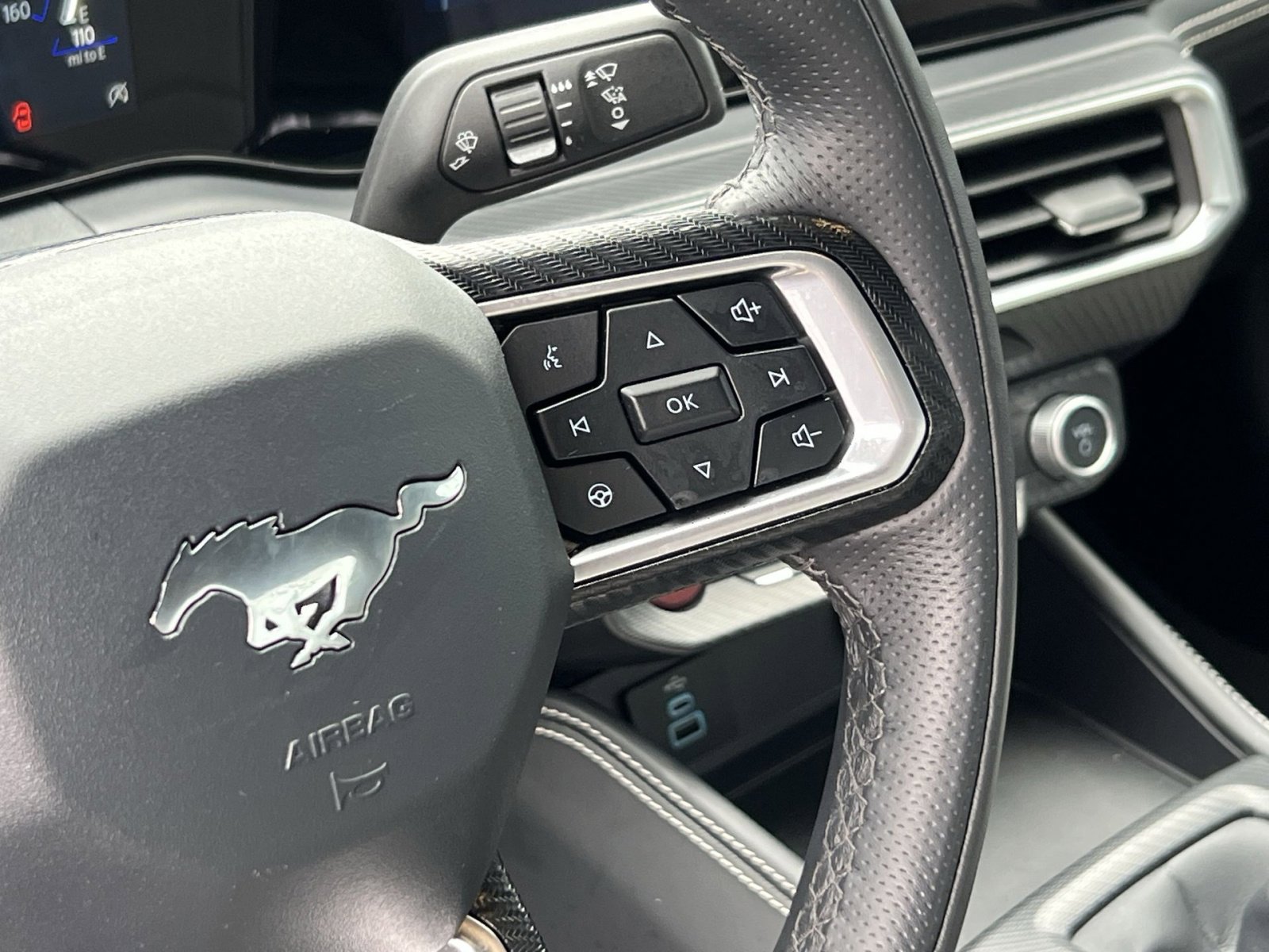 Used 2025 Ford Mustang GT Premium image 29