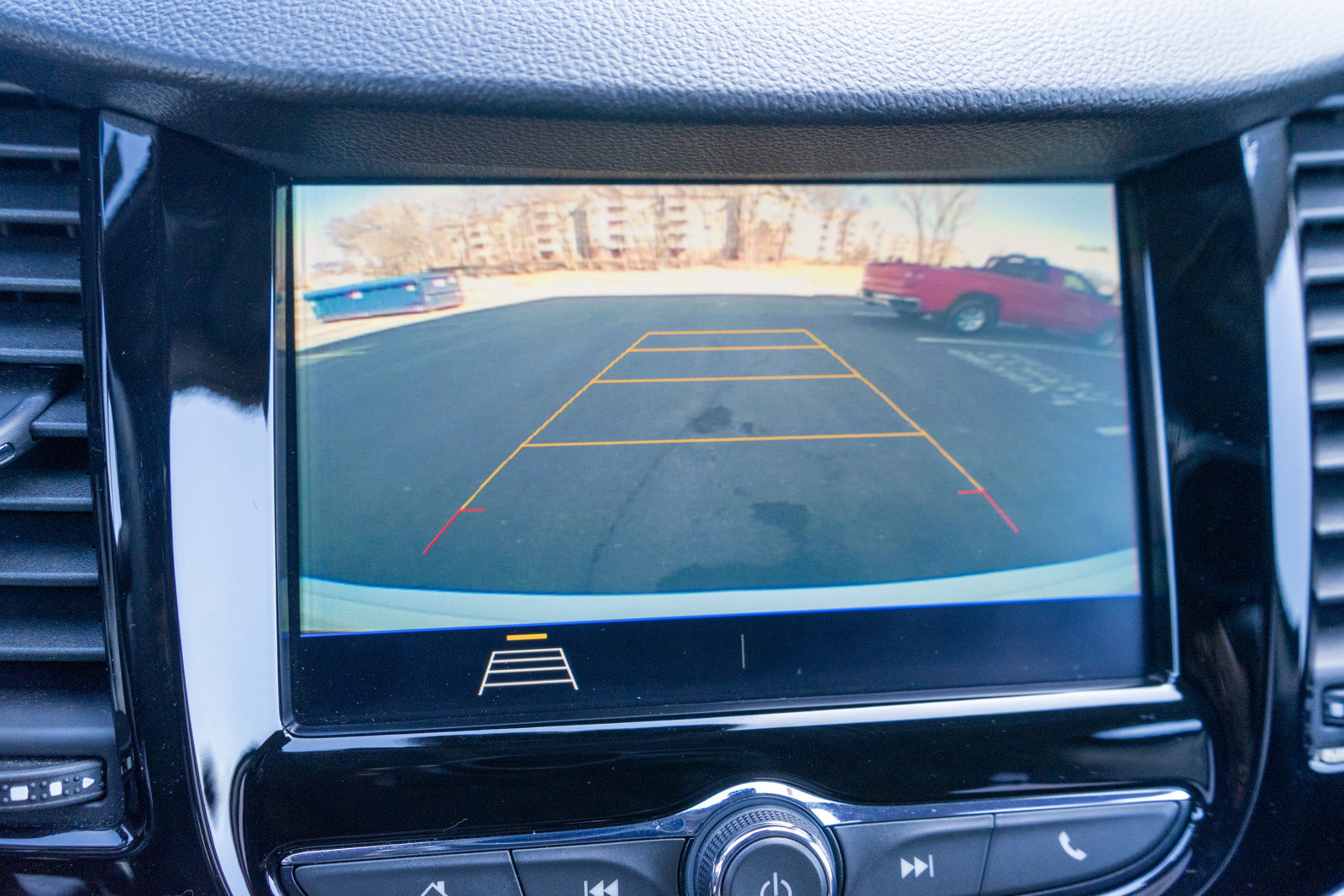 Used 2022 Chevrolet Trax LS w/ Tint and Cruise Package image 18