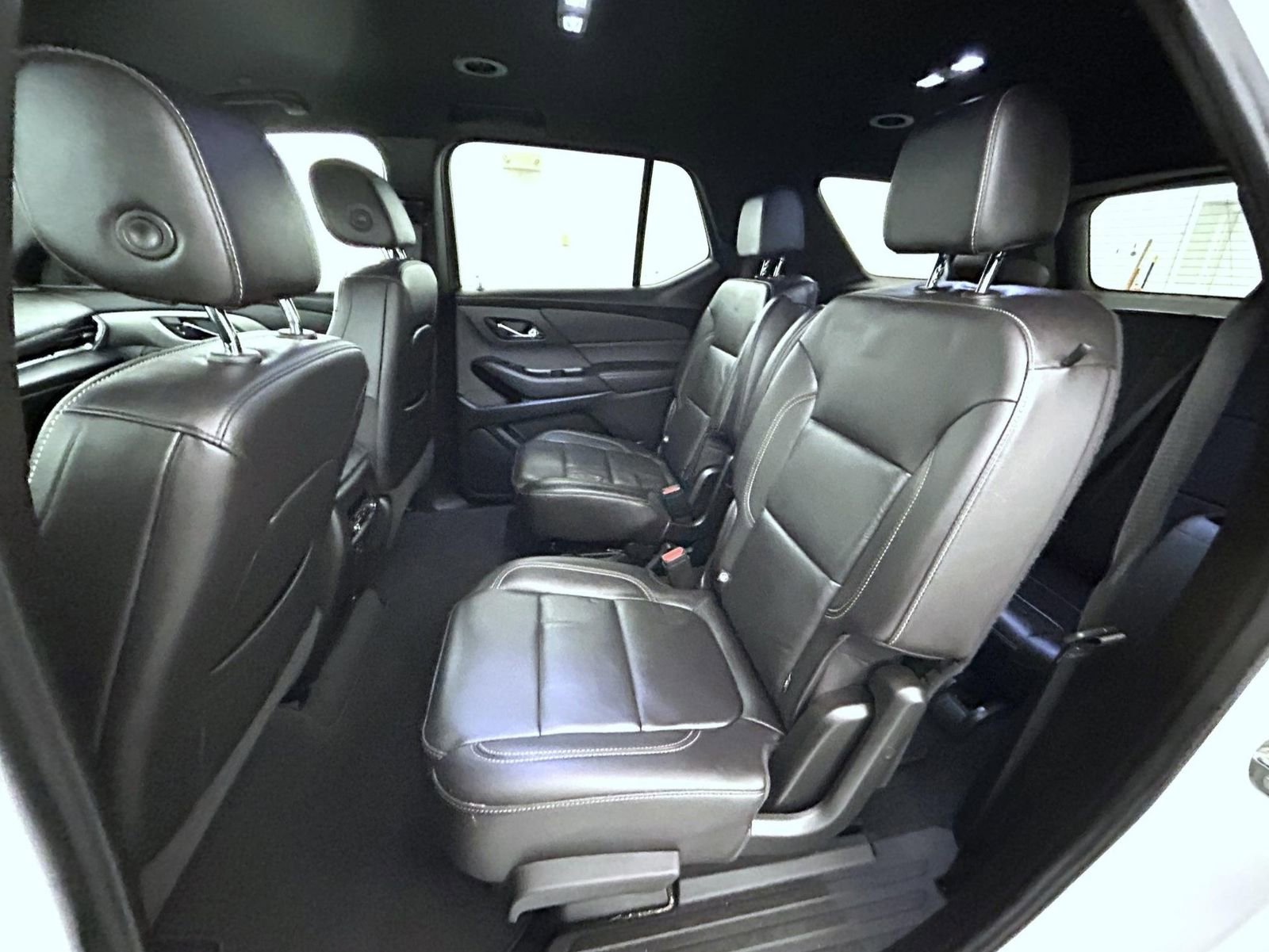 Used 2023 Chevrolet Traverse LT image 21