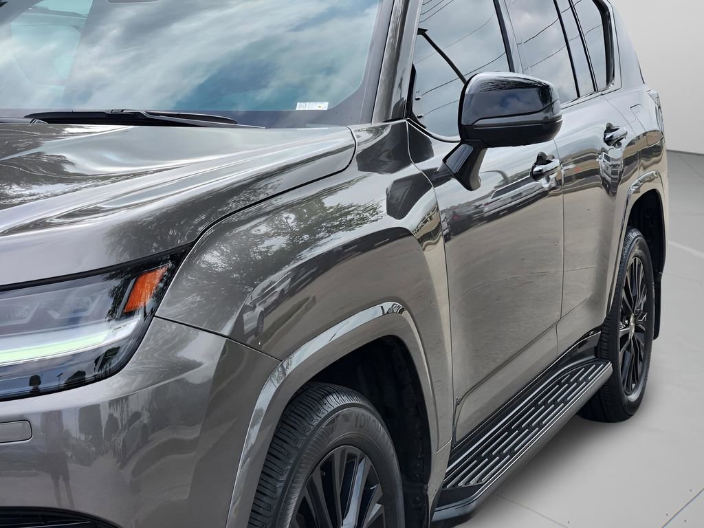 Used 2023 Lexus LX 600 4WD w/ Appearance Package image 36