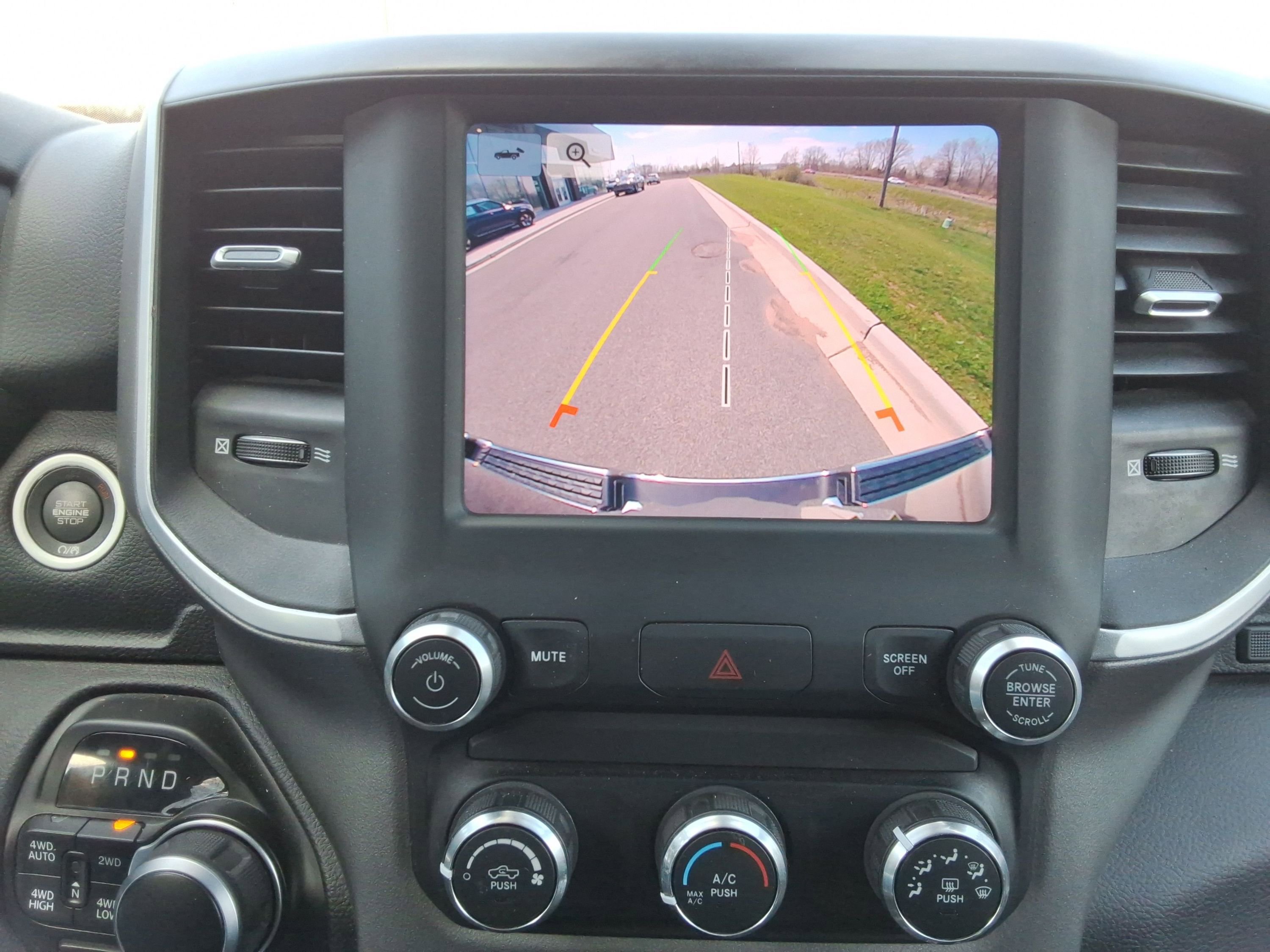 Used 2022 RAM 1500 Big Horn AWD/4WD image 16