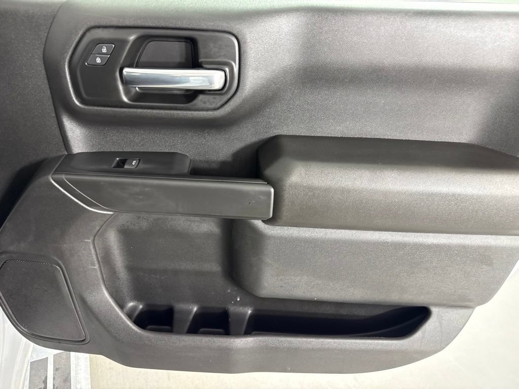 Certified 2025 Chevrolet Silverado 1500 W/T RWD image 18