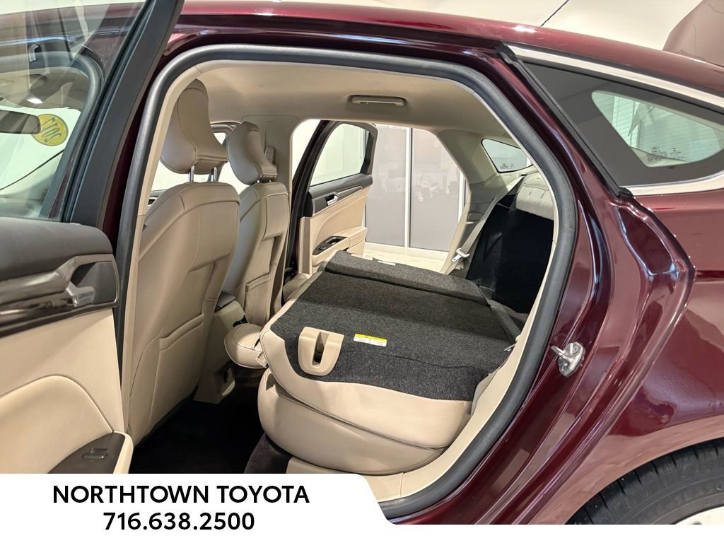 Used 2017 Ford Fusion SE FWD image 20