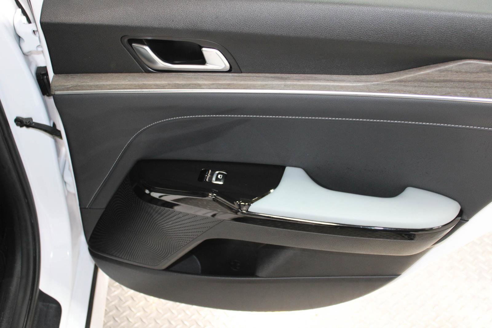 Used 2023 Kia K5 EX image 21