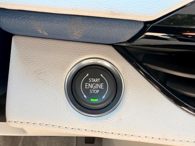 Used 2026 Buick Enclave Avenir w/ Super Cruise Package FWD image 28