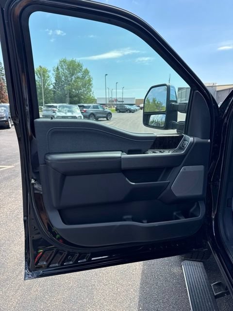 New 2026 Ford F250 Lariat w/ Lariat Ultimate Package AWD/4WD image 17