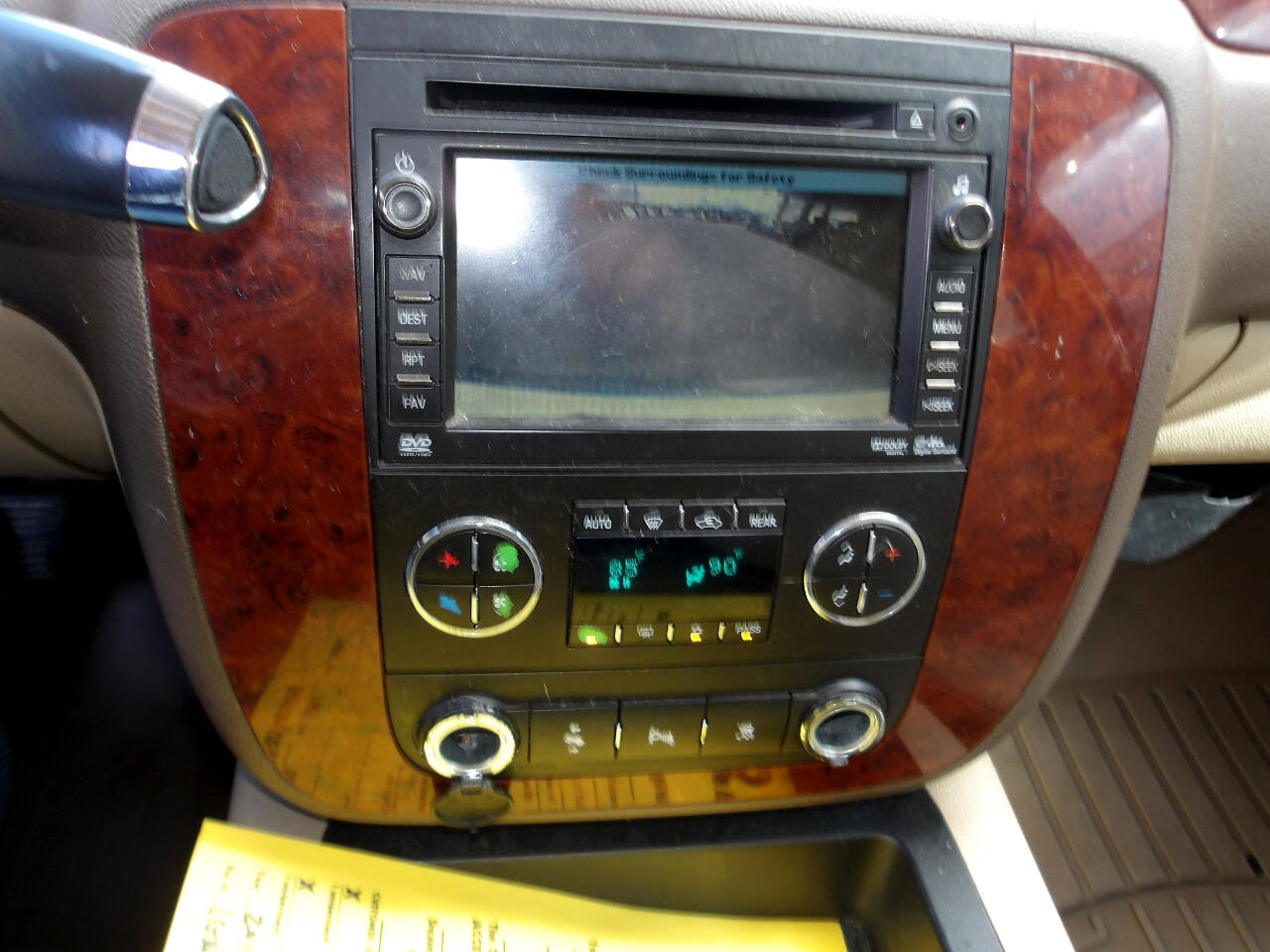 Used 2010 Chevrolet Tahoe 4WD image 23