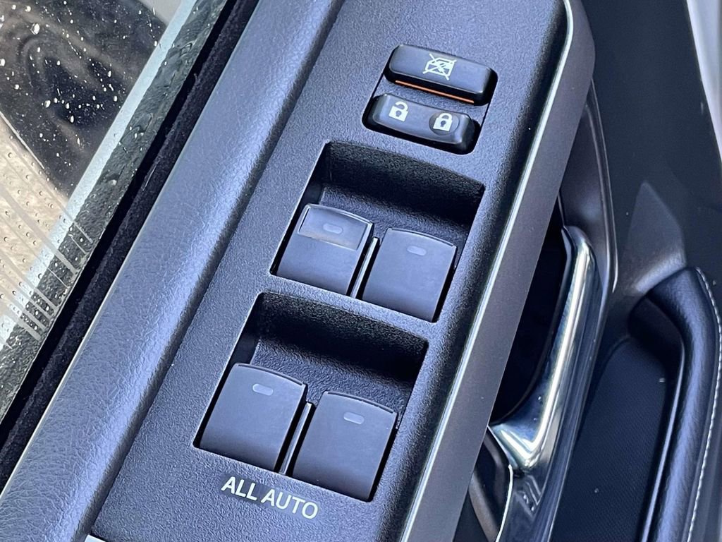 Used 2022 Toyota 4Runner SR5 image 6
