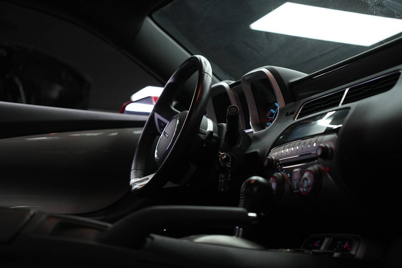 Used 2010 Chevrolet Camaro SS w/ RS Package RWD image 29