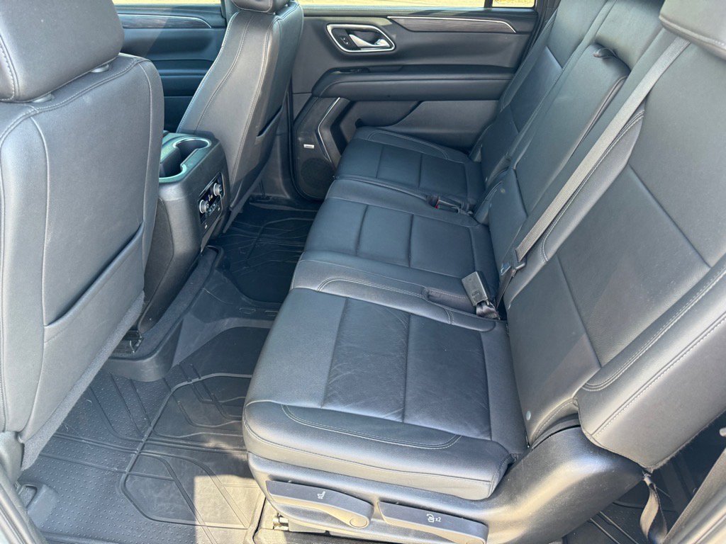 Used 2023 Chevrolet Suburban LT image 11