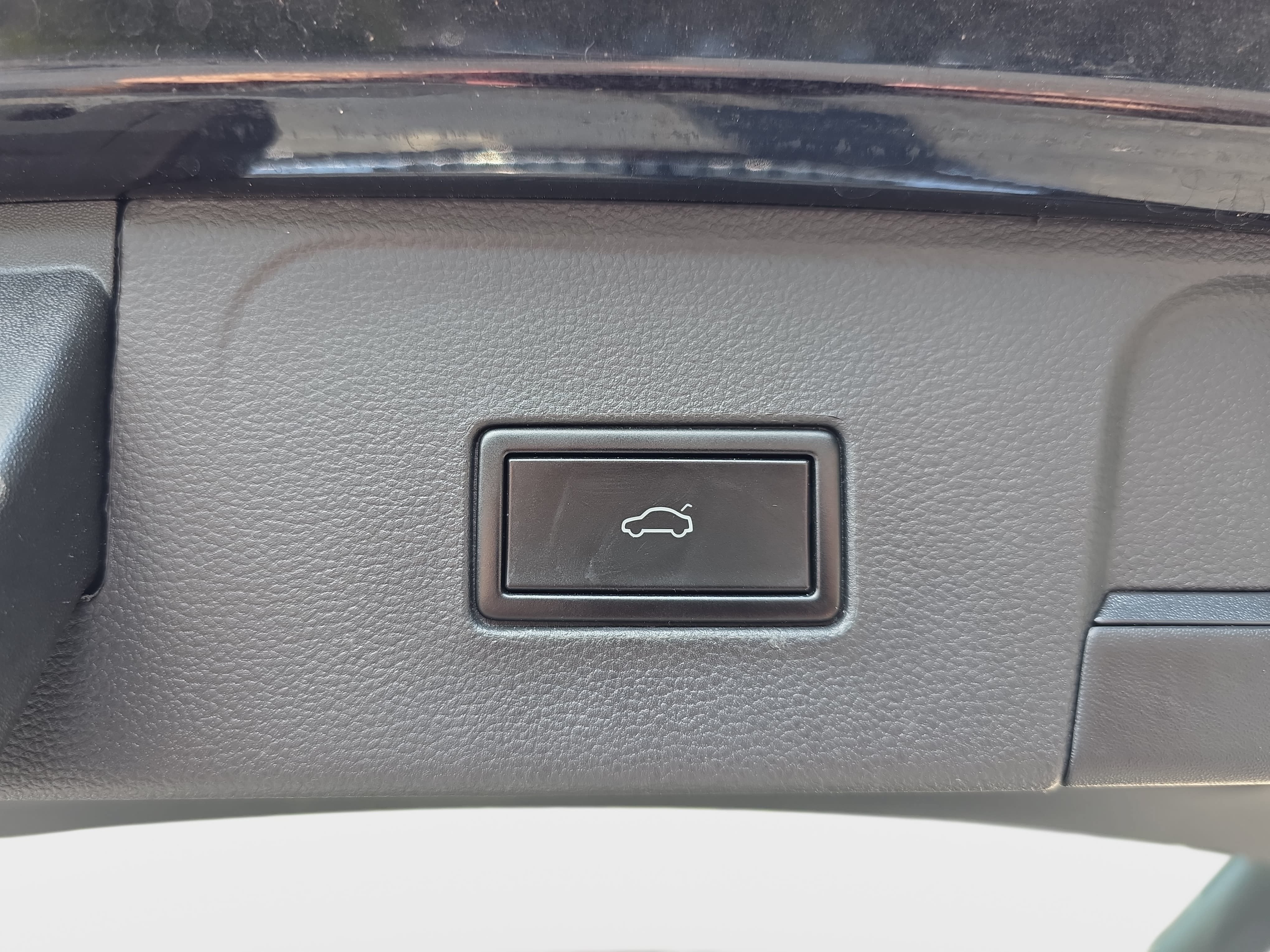 Used 2021 Volkswagen Atlas SE FWD image 11