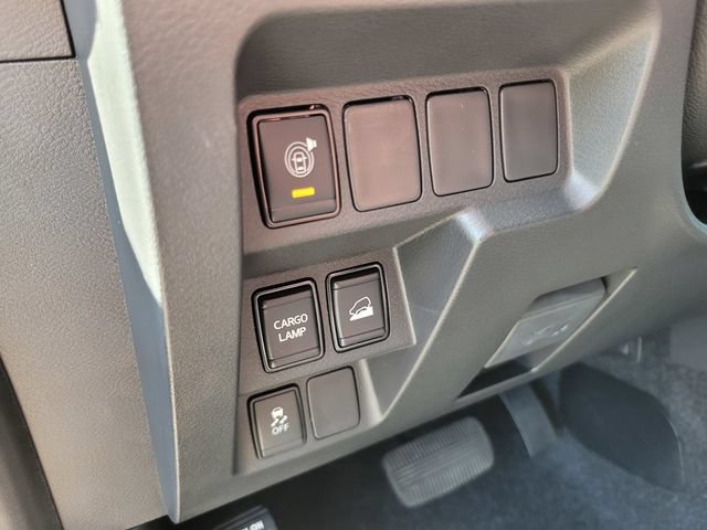 Certified 2024 Nissan Frontier SV w/ Technology Package AWD/4WD image 19