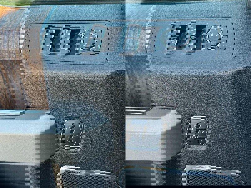 Used 2018 Ford F150 Lariat w/ Equipment Group 502A Luxury image 25